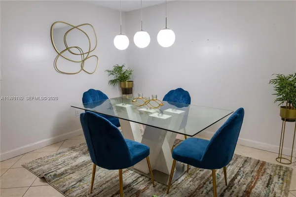 a view of a dining room in a livingroom