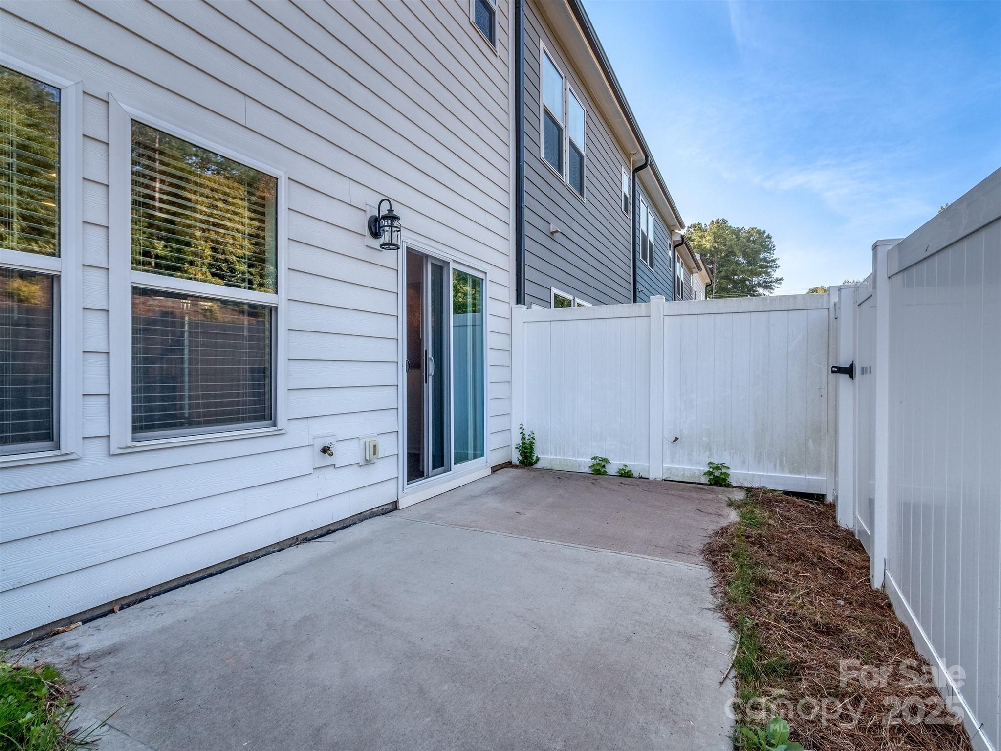 2024 Crooked Oak Lane York, SC 29745 - Photo 22 of 25 a backyard of a house