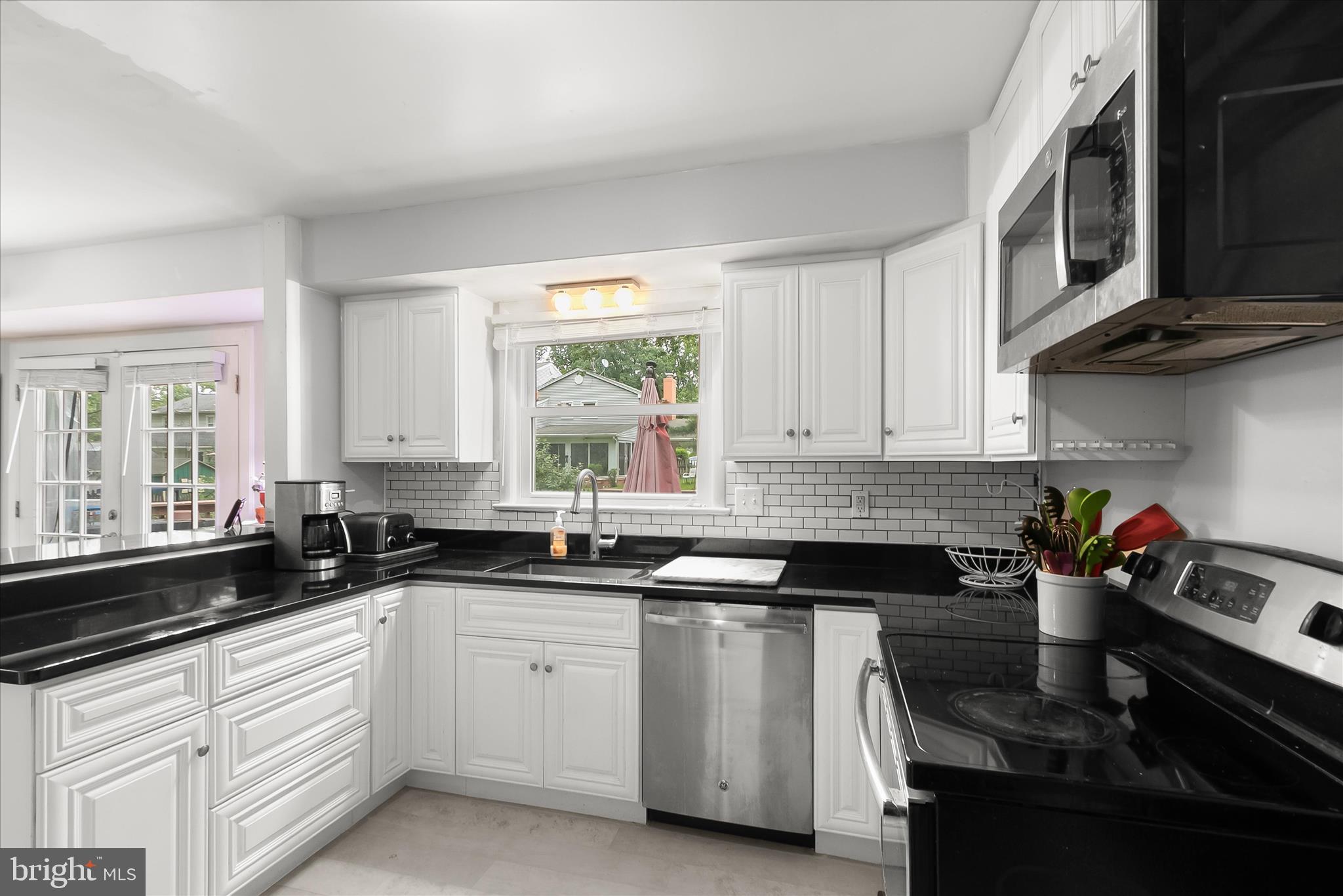 15901 Bond Mill Road Laurel, MD 20707 - Photo 8 of 29 Kitchen