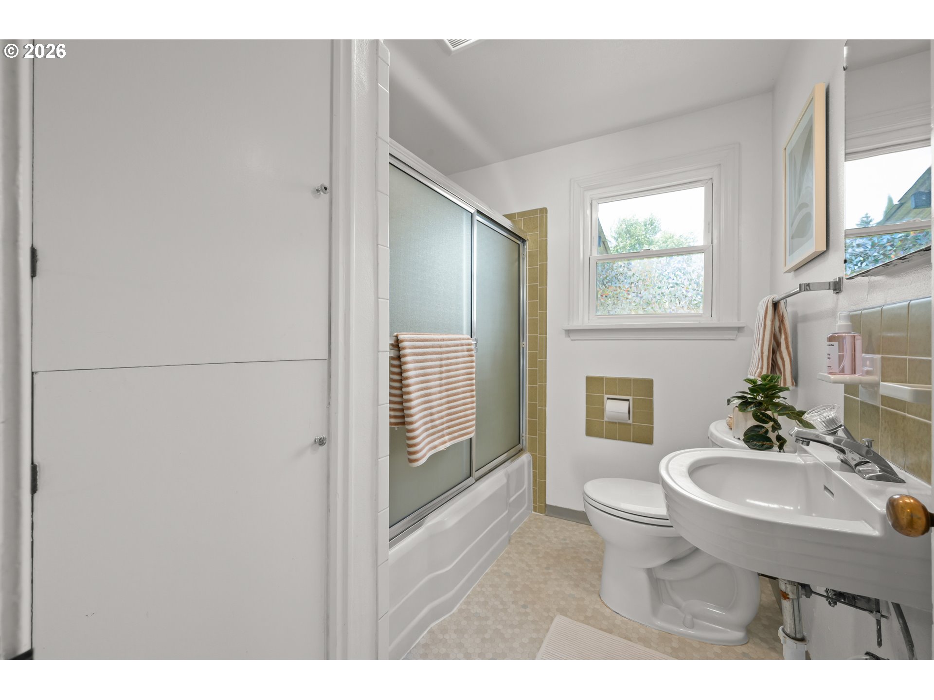 2661 Harris Street Eugene, OR 97405 - Photo 23 of 48