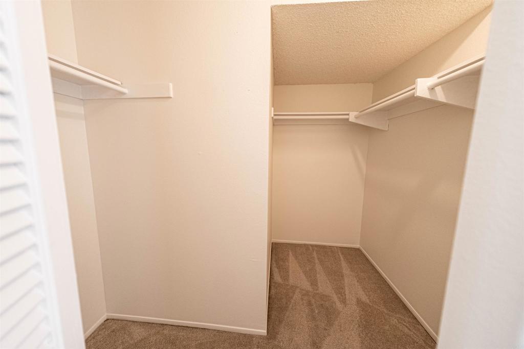 2374 Caringa Way Carlsbad, CA 92009 - Photo 11 of 41