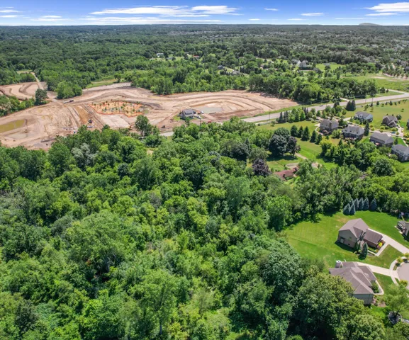 $945,000 | 27487 Pontiac Trail, South Lyon, MI 48178