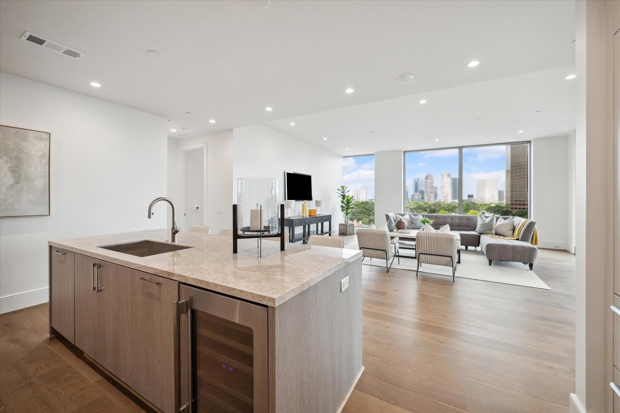 5656 San Felipe Street, Unit 601 Houston, TX 77056 - Photo 28 of 45 Photos are of a similar unit with the same floor plan