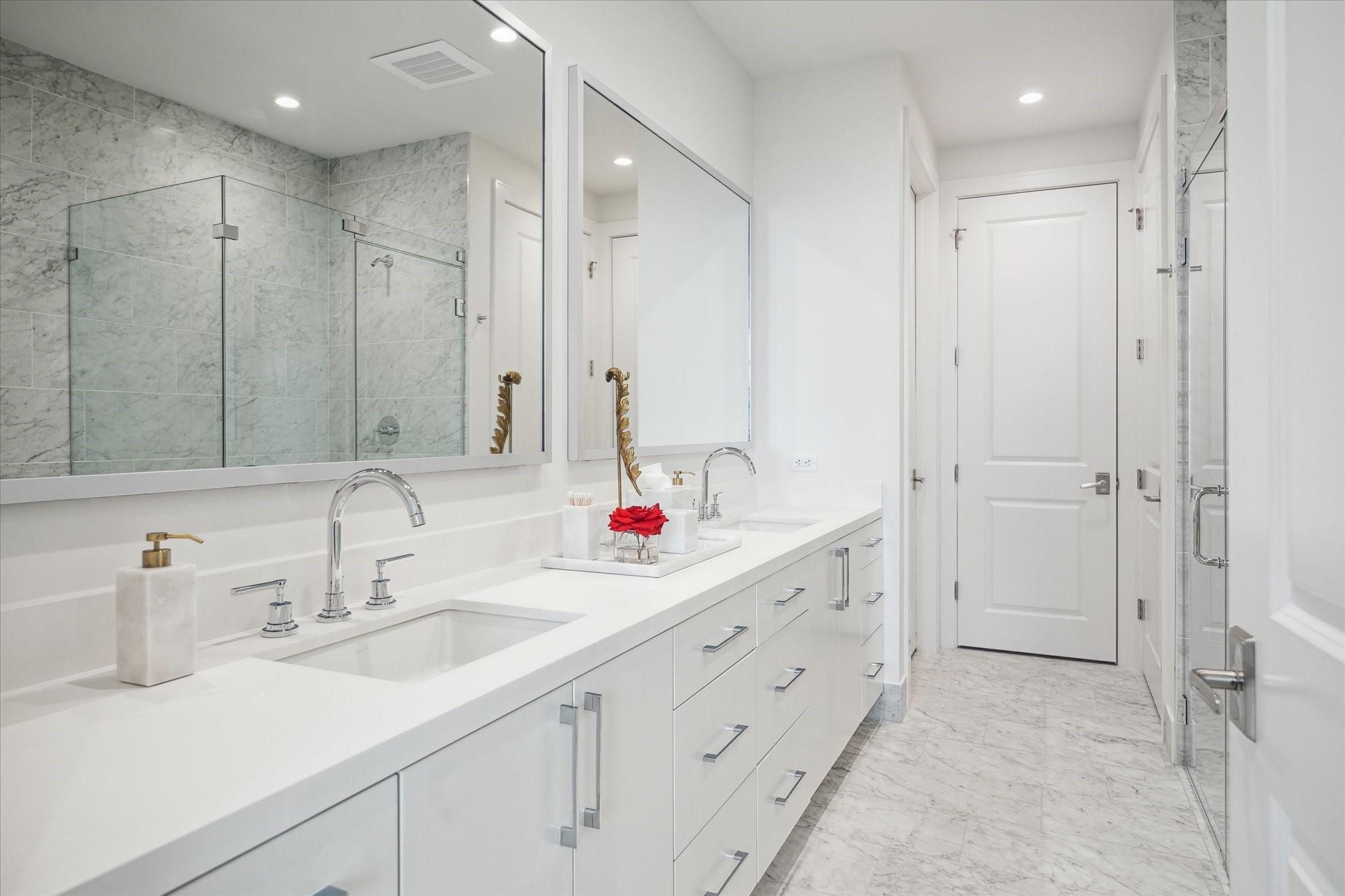 5656 San Felipe Street, Unit 601 Houston, TX 77056 - Photo 38 of 45 Alternate view of the primary bathroom. Photos are of a similar unit with the same floor plan