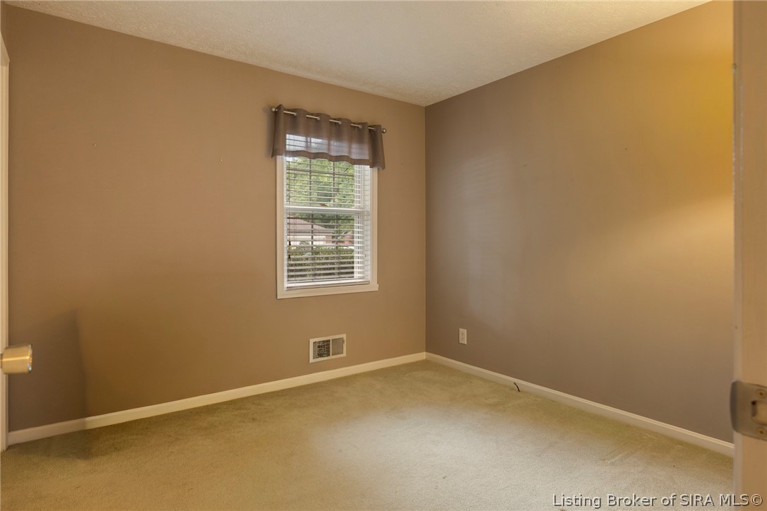 405 Hemlock Road Jeffersonville, IN 47130 - Photo 42 of 48