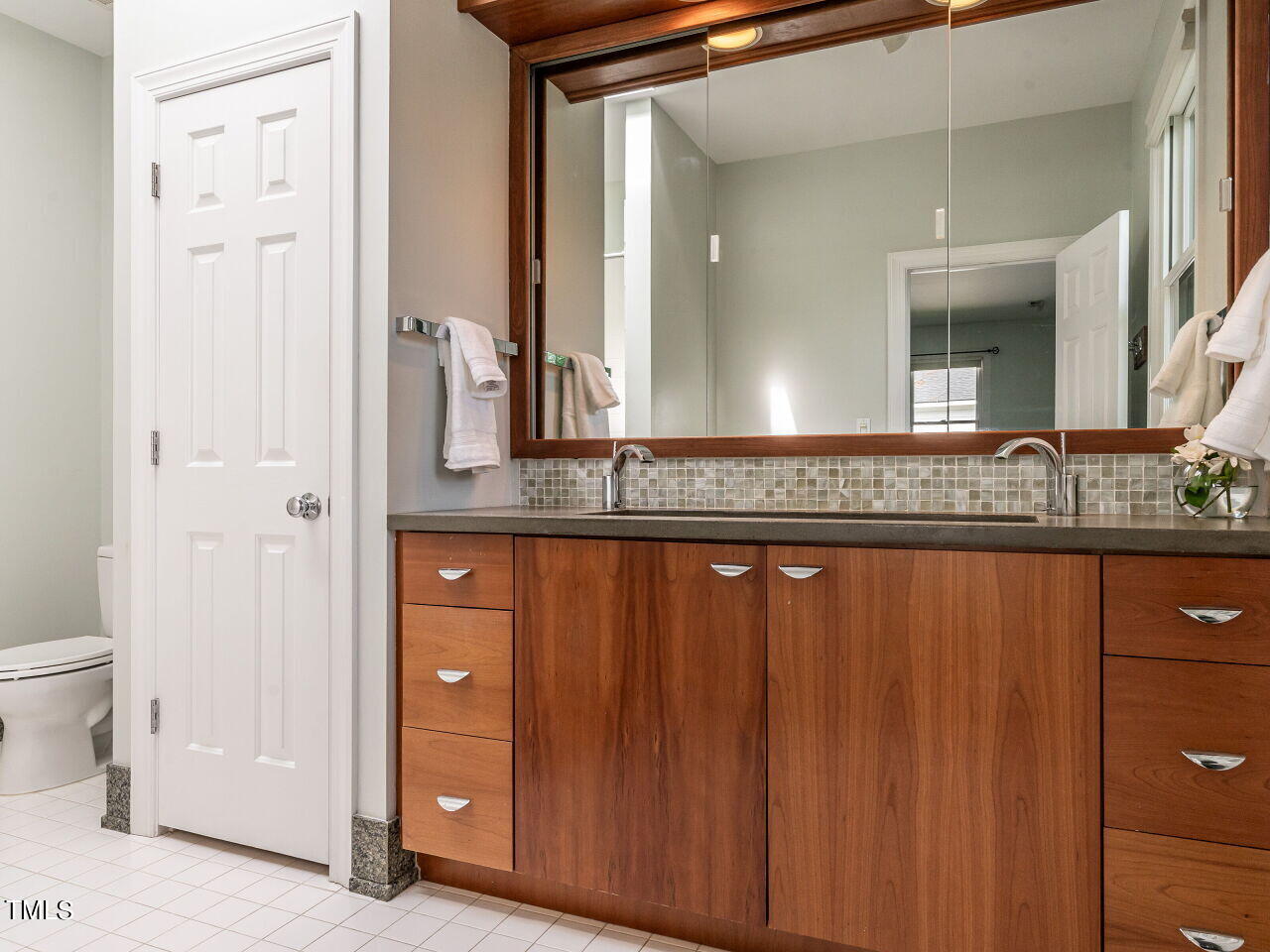 2807 Hazelwood Drive Raleigh, NC 27608 - Photo 28 of 39 Primary Bath