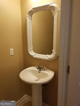 $1,695 | 6111 Camden Forrest Drive, Riverdale, GA 30296