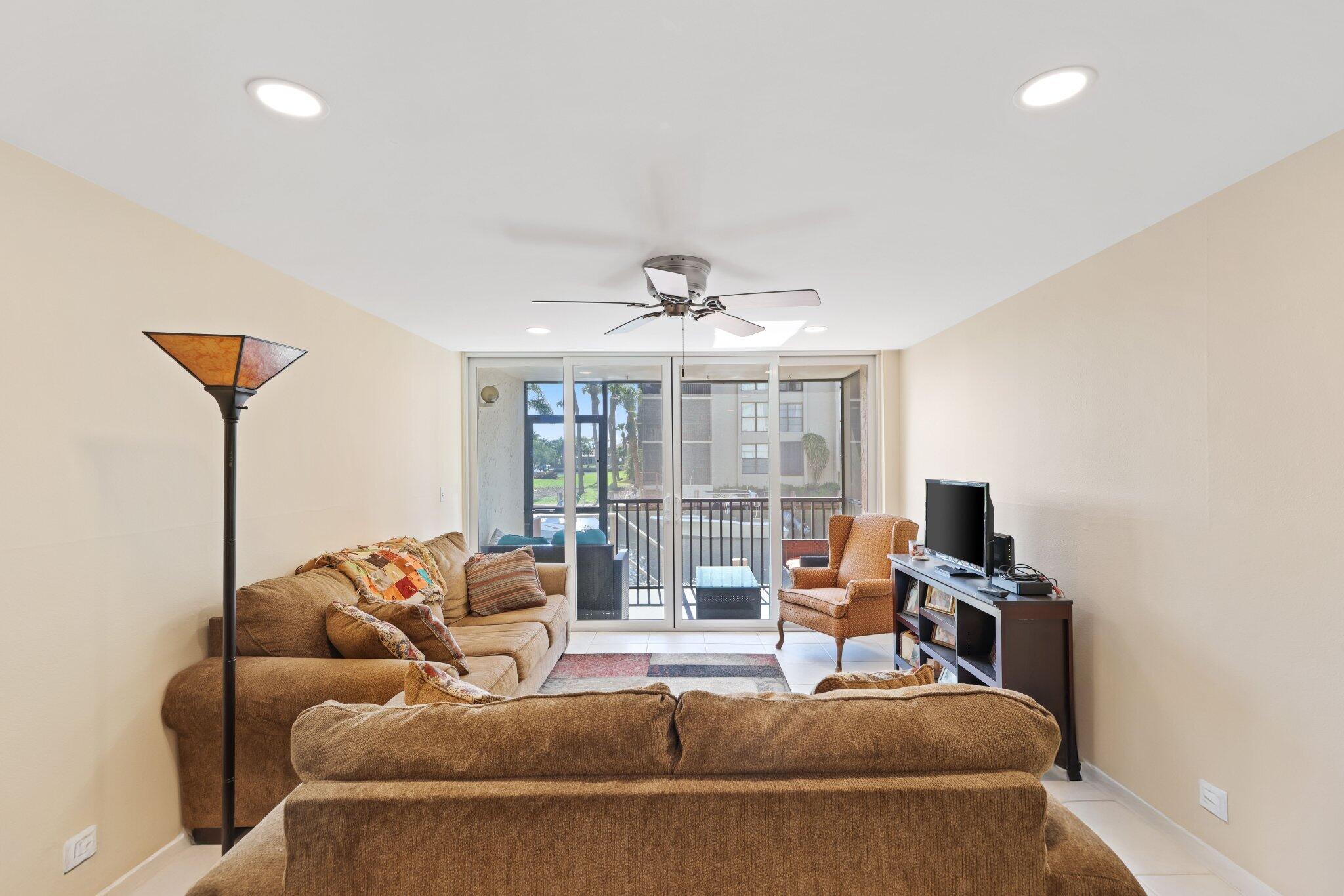 8 Royal Palm Way, Unit 103 Boca Raton, FL 33432 - Photo 17 of 53 8 Royal Palm Way - 33.jpg-SMALL