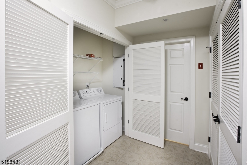 545 Morris Avenue, Unit 219 Summit, NJ 07901 - Photo 6 of 8 a spacious bathroom with a shower