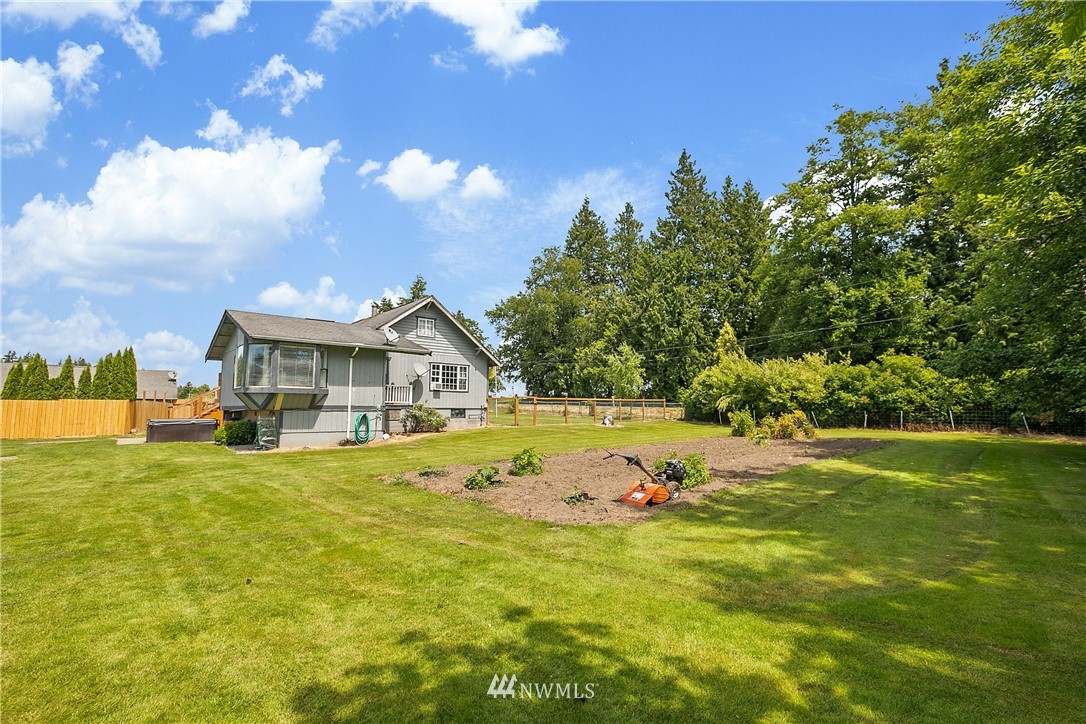 9191 Weidkamp Road Lynden, WA 98264 - Photo 21 of 33