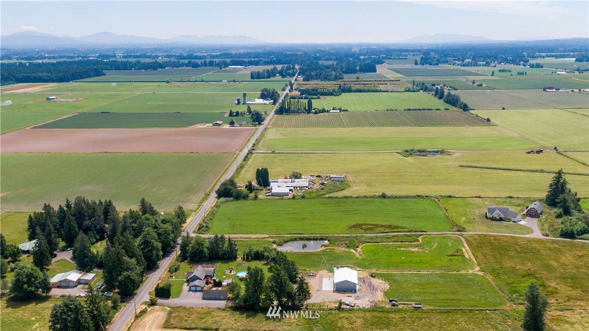 9191 Weidkamp Road Lynden, WA 98264 - Photo 23 of 33