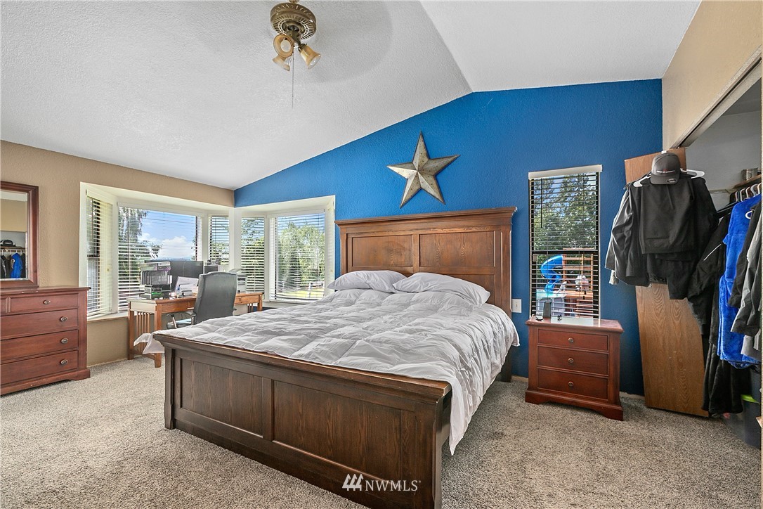 9191 Weidkamp Road Lynden, WA 98264 - Photo 7 of 33