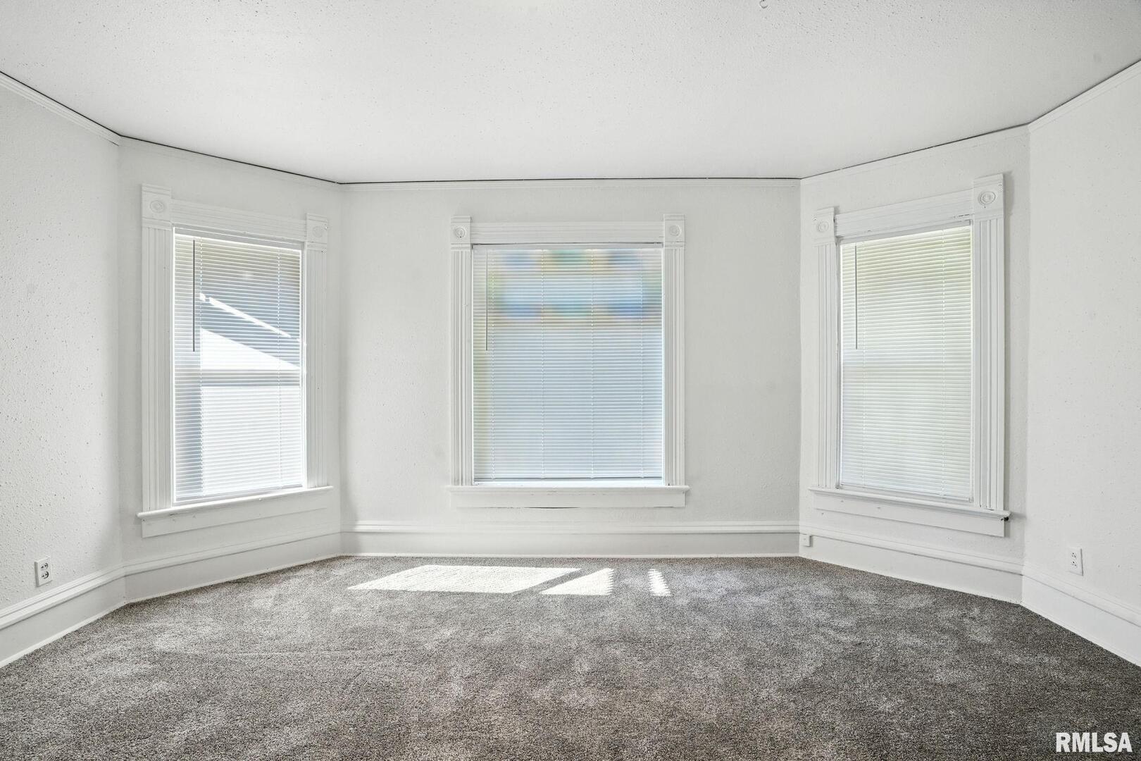 320 16th Avenue North Clinton, IA 52732 - Photo 16 of 26