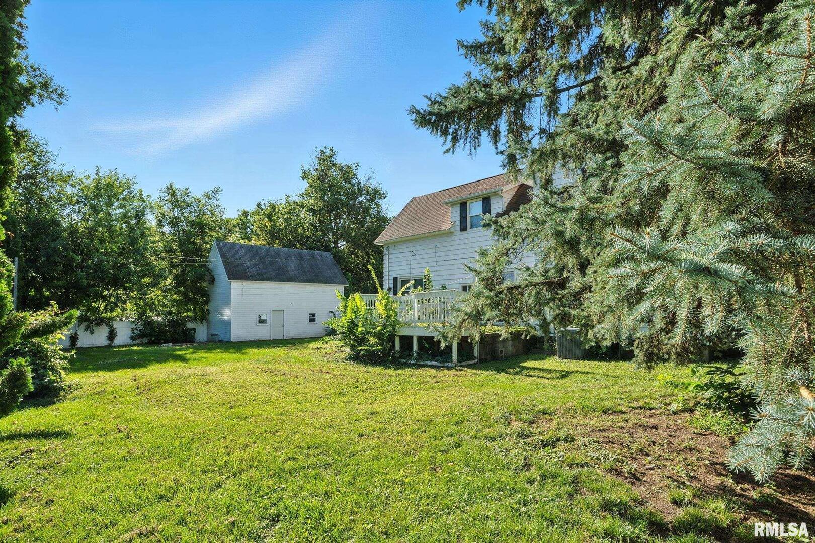 320 16th Avenue North Clinton, IA 52732 - Photo 23 of 26