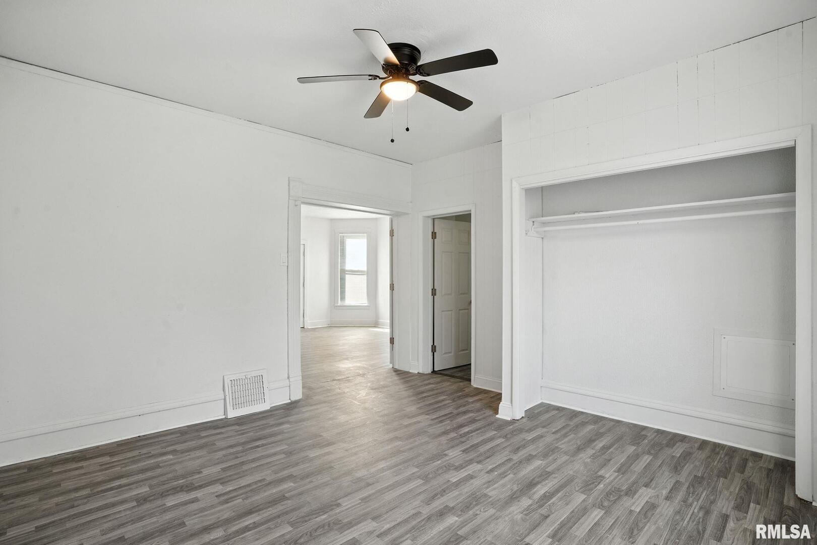 320 16th Avenue North Clinton, IA 52732 - Photo 7 of 26