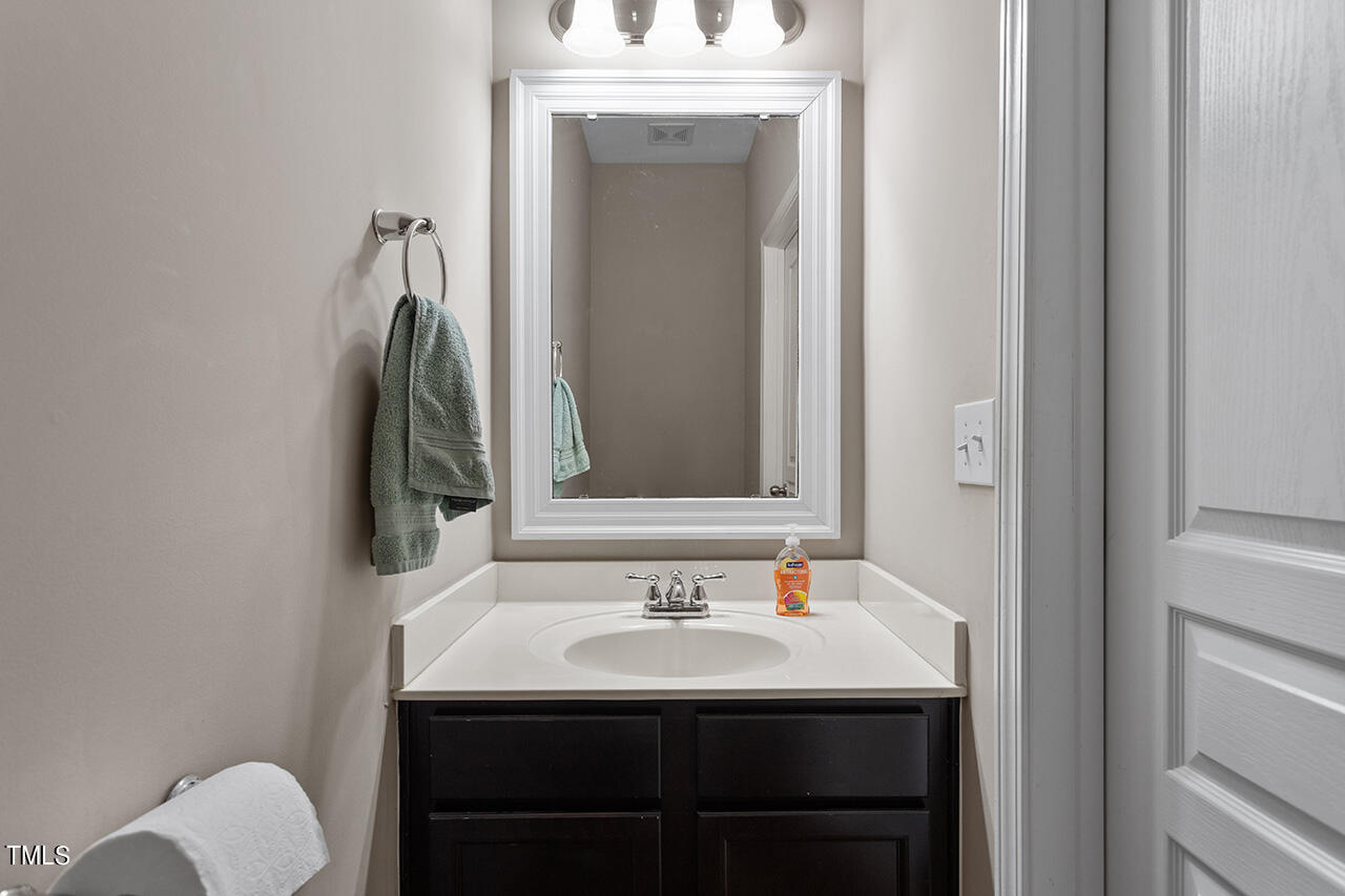 1037 Ileagnes Road Raleigh, NC 27603 - Photo 11 of 31 1037 Ileagnes Road_12