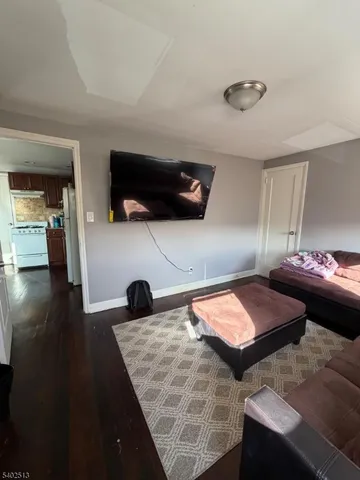 $1,700 | 255 Newark Avenue, Unit 3, Bloomfield, NJ 07003