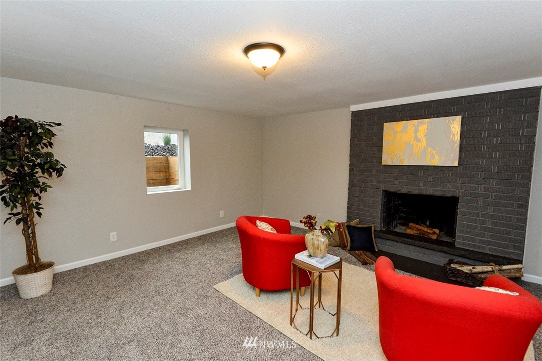 442 State Street Sumner, WA 98390 - Photo 14 of 24