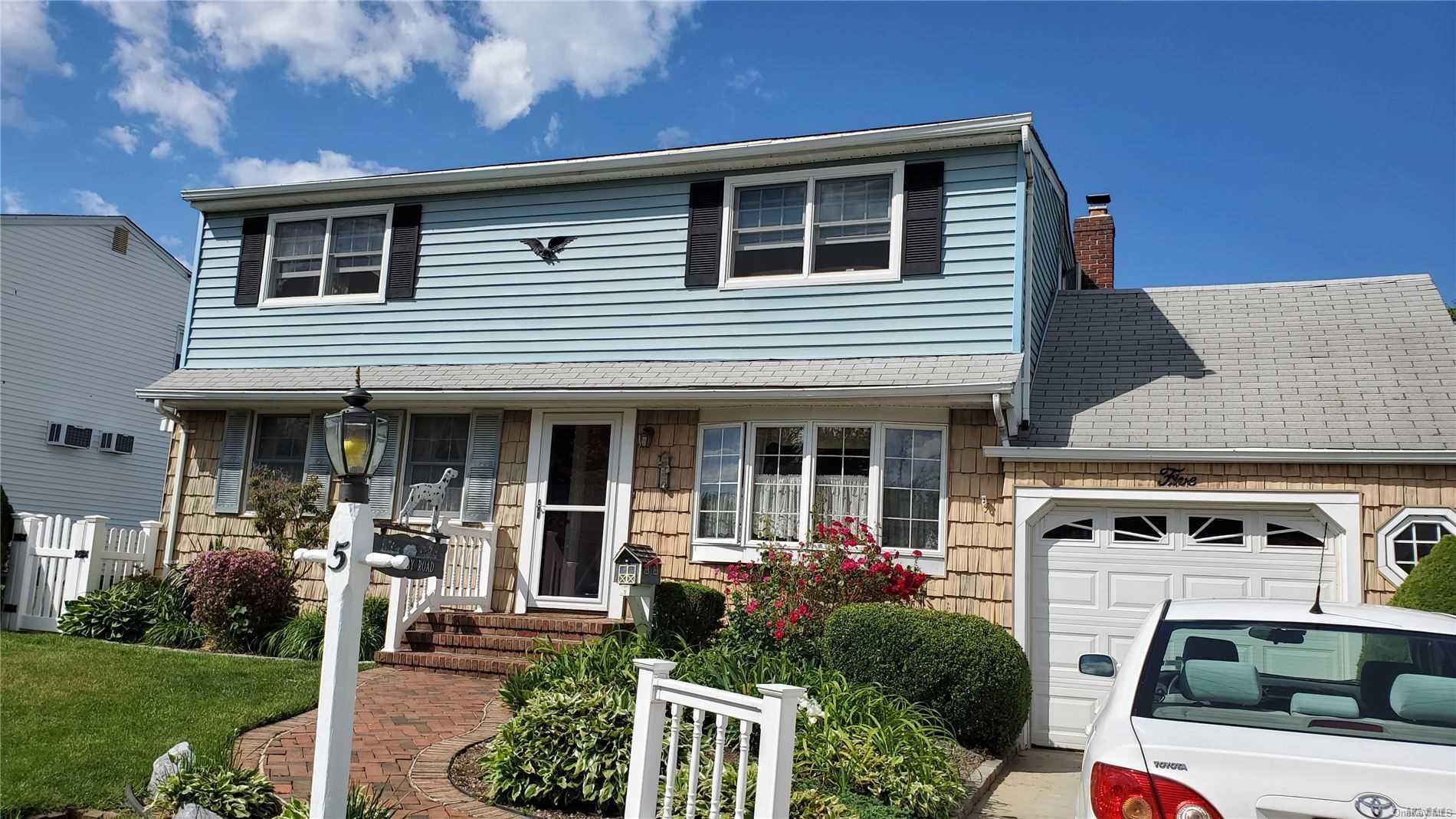 5 Derby Road Hicksville, NY 11801 - Photo 1 of 1 Gallery Image 1
