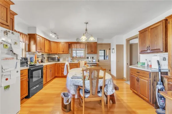 $885,000 | 8676 Appletree Road, Lexington, MO 64067