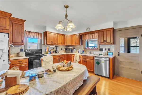 $925,000 | 8676 Appletree Road, Lexington, MO 64067