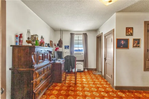 $885,000 | 8676 Appletree Road, Lexington, MO 64067