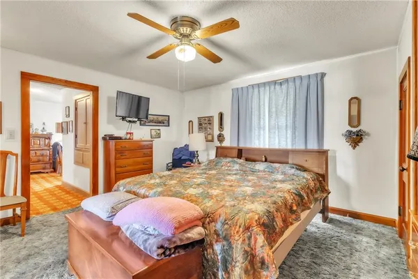 $885,000 | 8676 Appletree Road, Lexington, MO 64067