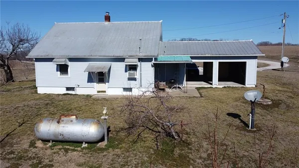 $885,000 | 8676 Appletree Road, Lexington, MO 64067