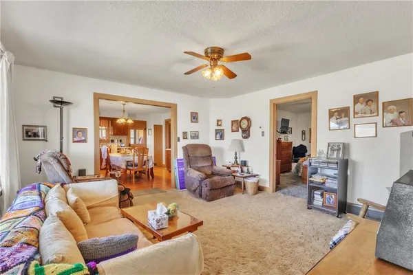 $925,000 | 8676 Appletree Road, Lexington, MO 64067