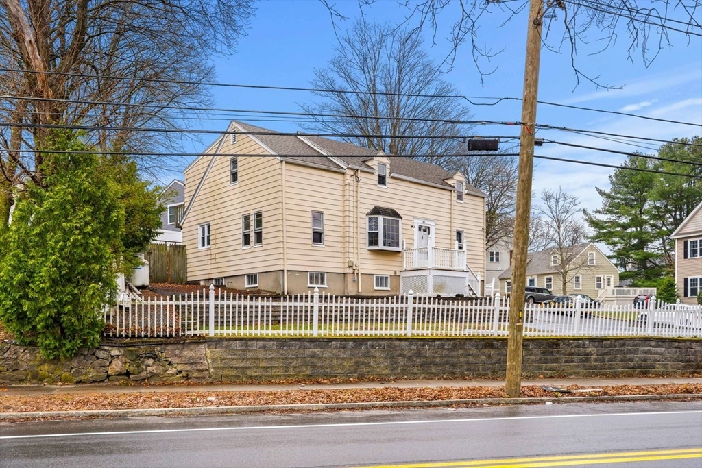 380 Cross Street Winchester, MA 01890 - Photo 2 of 41