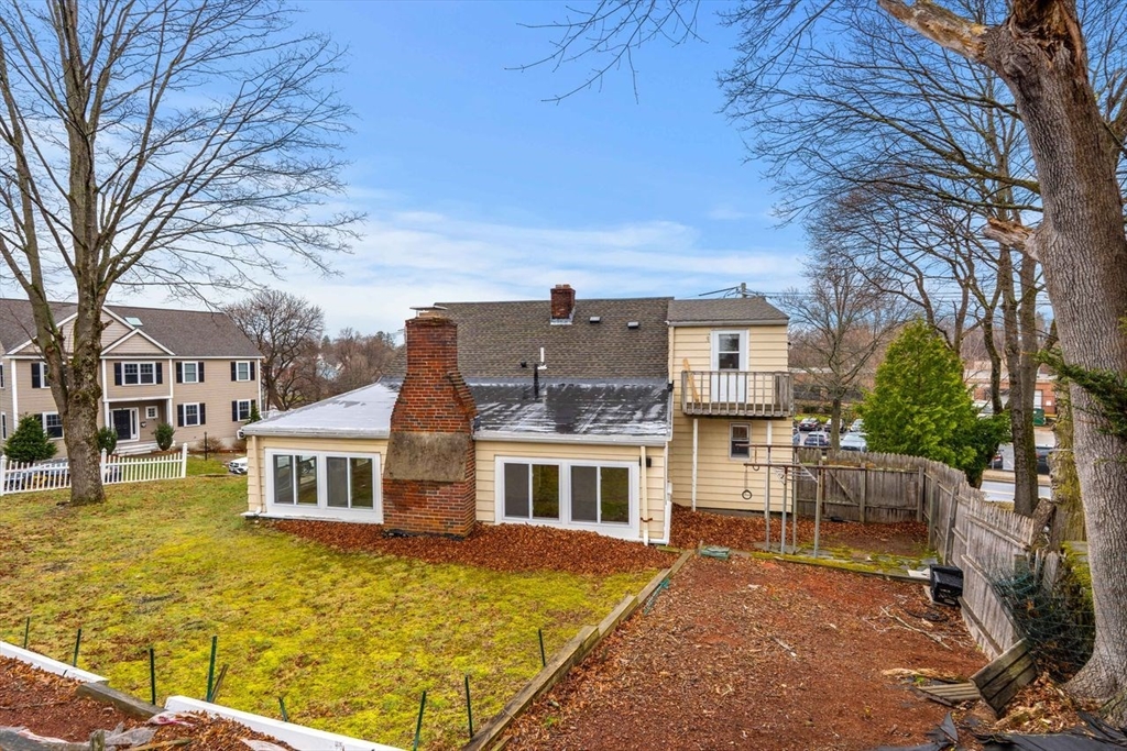 380 Cross Street Winchester, MA 01890 - Photo 8 of 41