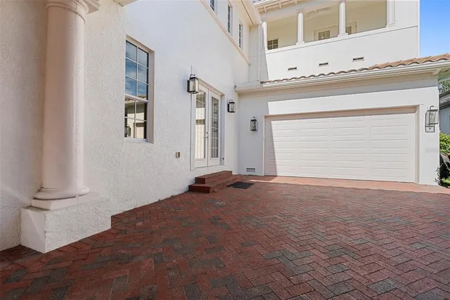 $1,640,000 | 6123 Yeats Manor Drive, Tampa, FL 33616