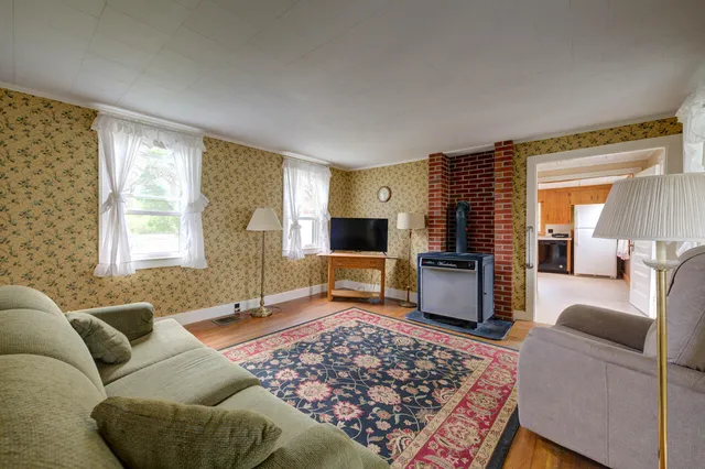 $296,000 | 173 Kalers Corner Street, Waldoboro, ME 04572