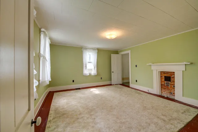 $296,000 | 173 Kalers Corner Street, Waldoboro, ME 04572