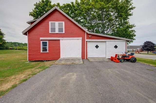 $296,000 | 173 Kalers Corner Street, Waldoboro, ME 04572