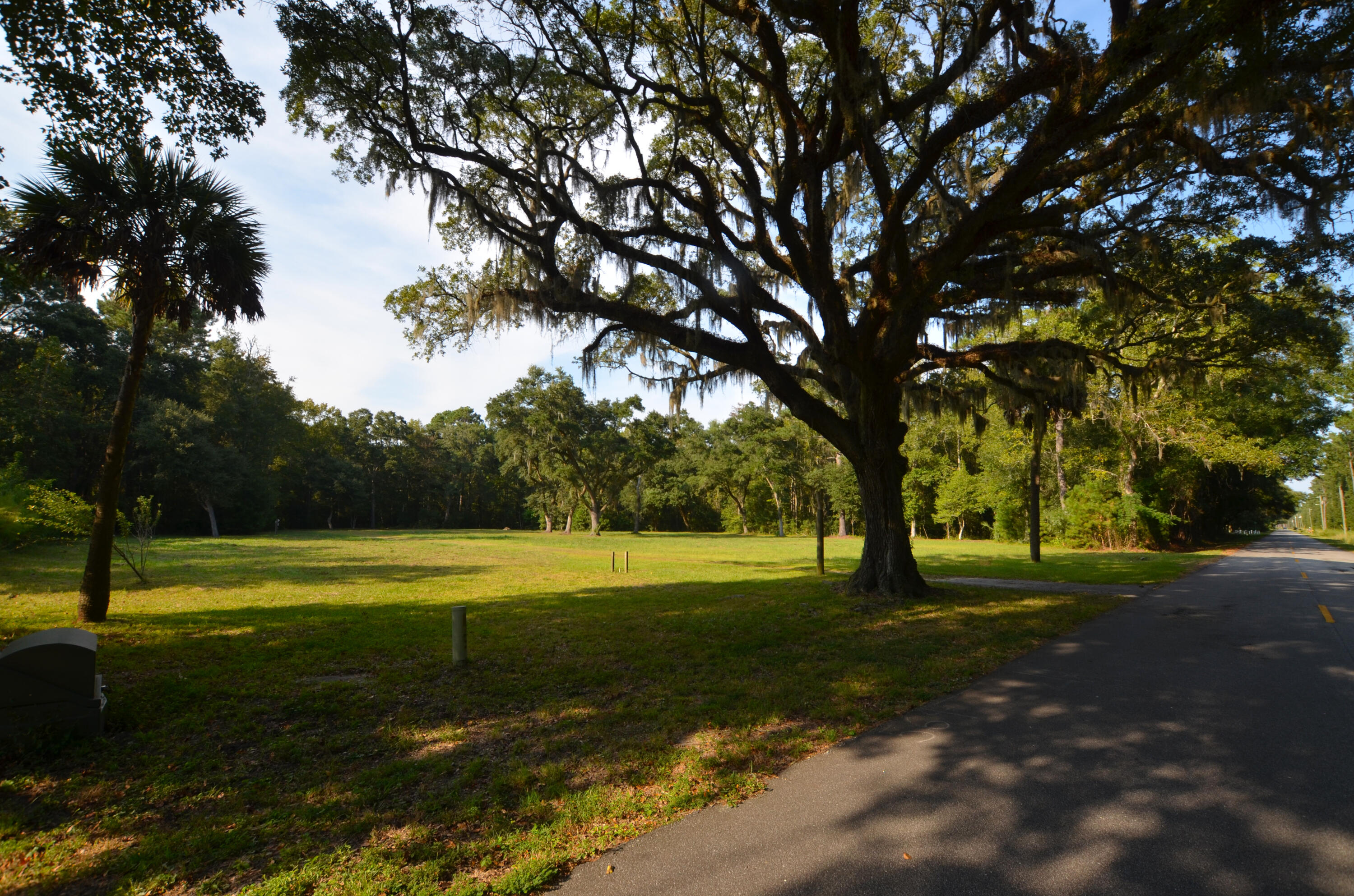 564 Dupre Road McClellanville, SC 29458 - Photo 4 of 17 Entrance2
