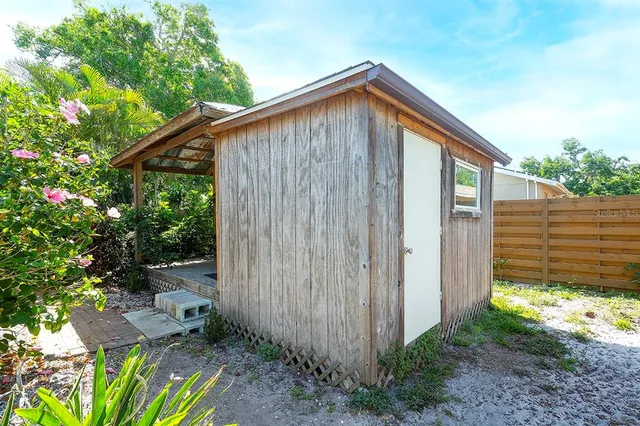 a view of a pathway of a house