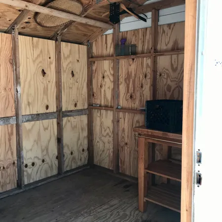 a view of a garage