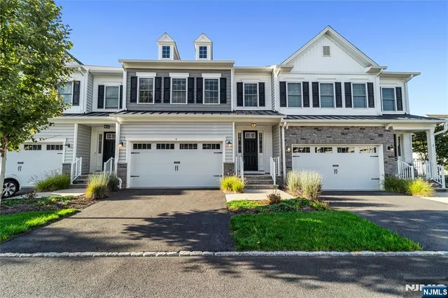 $1,150,000 | 4 Lenape Lane, Unit 805, Old Tappan, NJ 07675