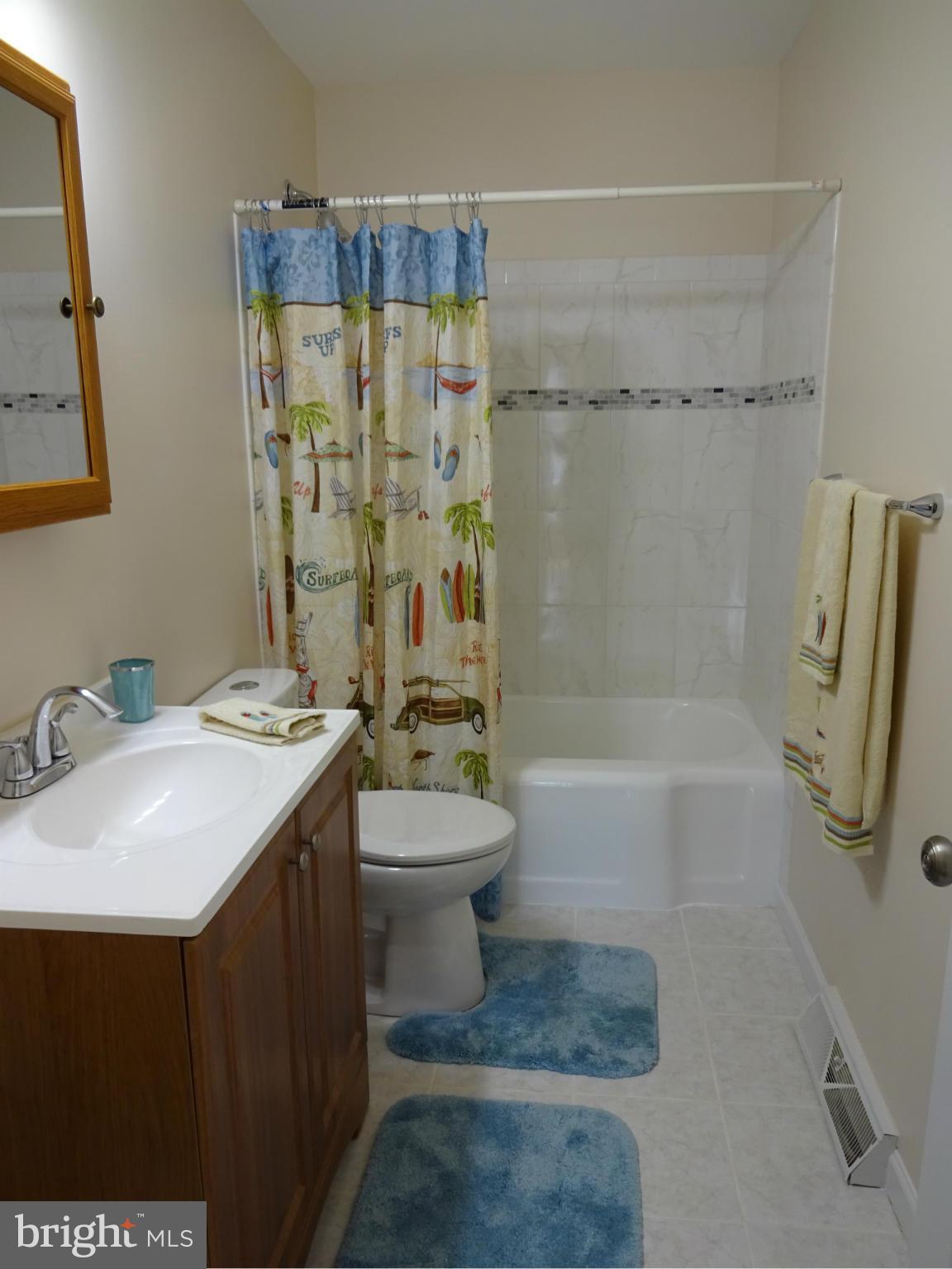 958 Martin Road Baltimore, MD 21221 - Photo 18 of 19 Updated Main Bath