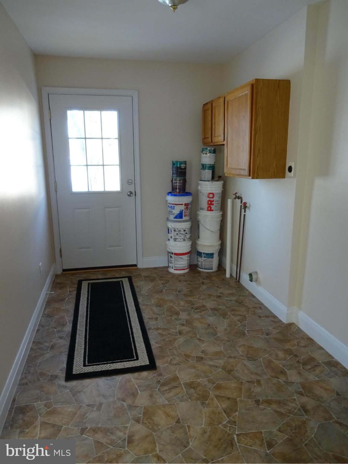 958 Martin Road Baltimore, MD 21221 - Photo 10 of 19 Separate Laundry Room
