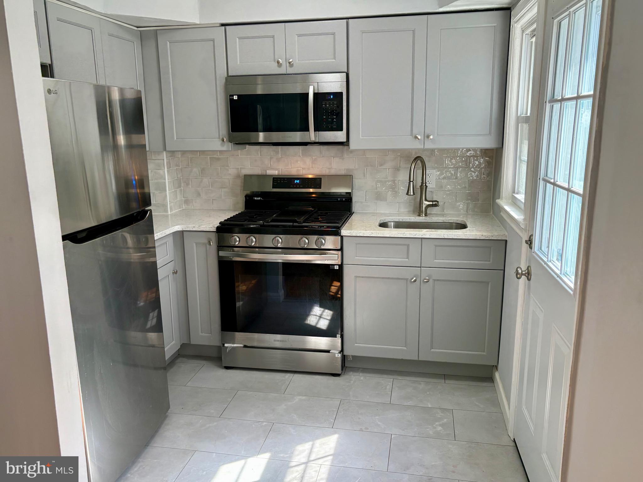 1742 East-West Highway, Unit 1742 Silver Spring, MD 20910 - Photo 4 of 12