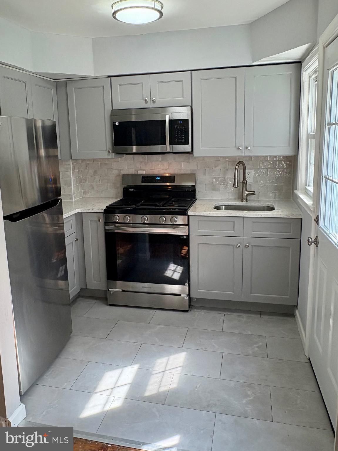 1742 East-West Highway, Unit 1742 Silver Spring, MD 20910 - Photo 5 of 12