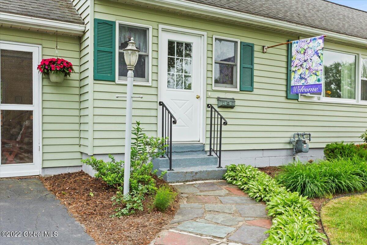 2 George Street Rensselaer, NY 12144 - Photo 4 of 35 10-MW2_0504