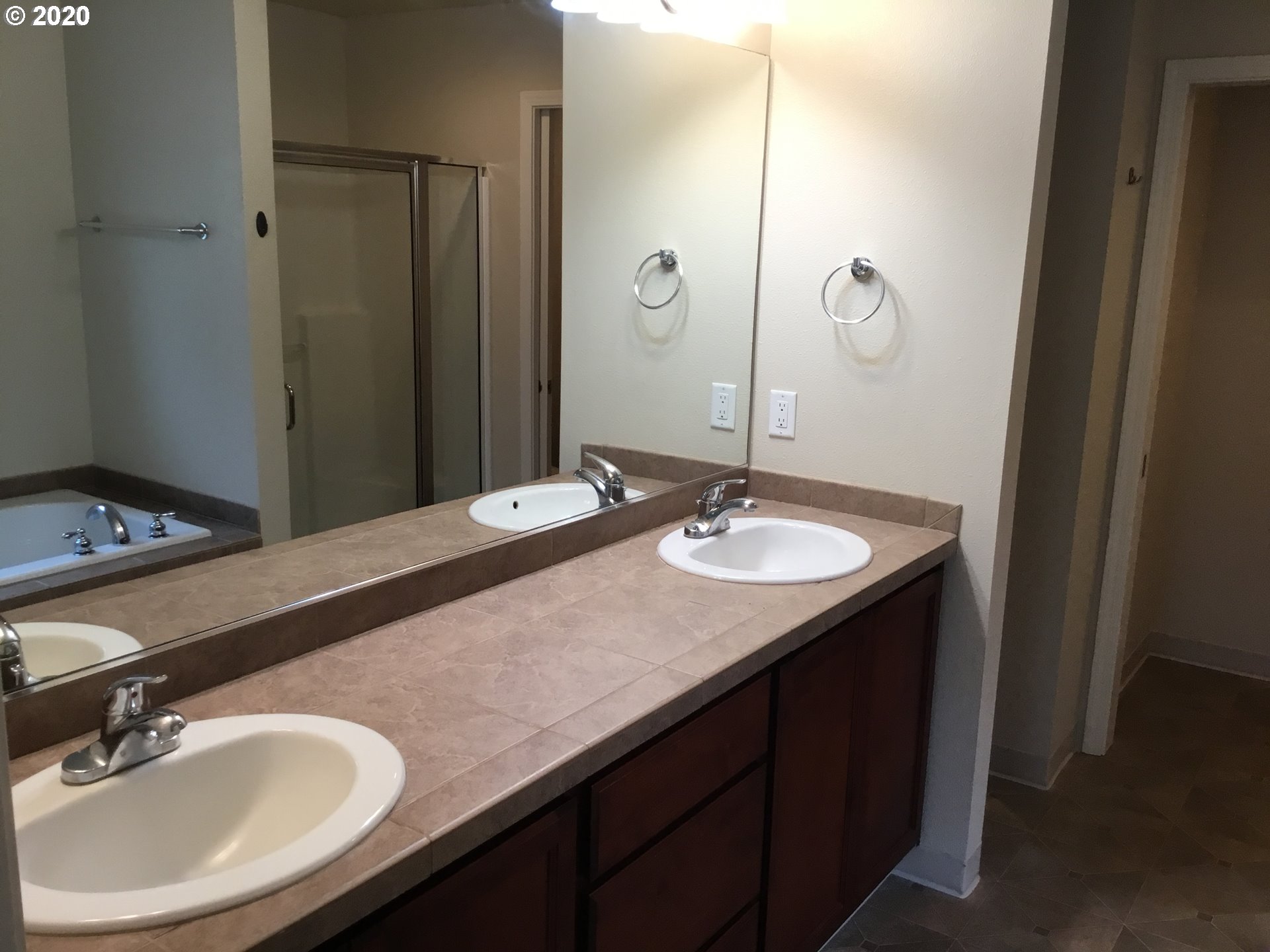19406 Southeast 13th Way Camas, WA 98607 - Photo 16 of 23 Gallery Image 16