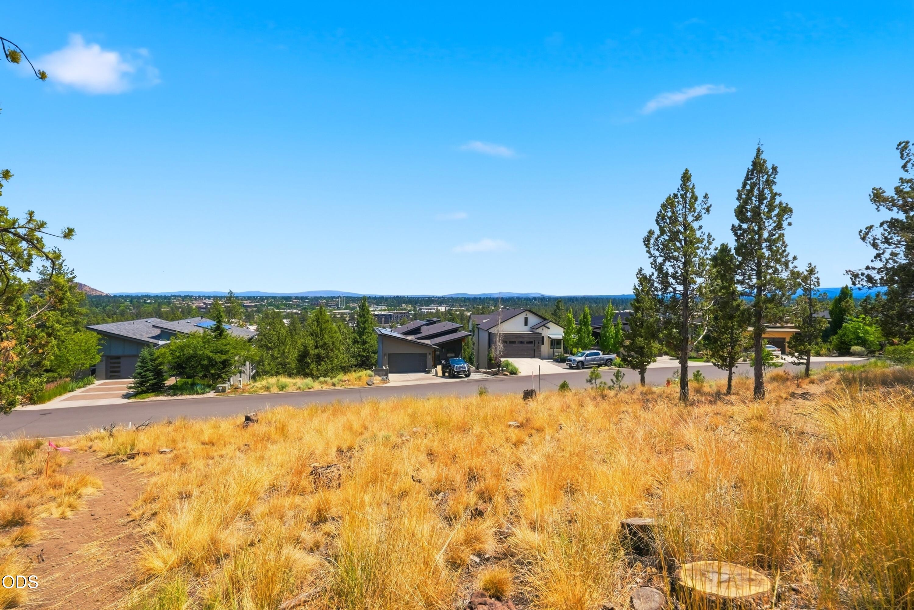 1738 Southwest Troon Avenue Bend, OR 97702 - Photo 30 of 38