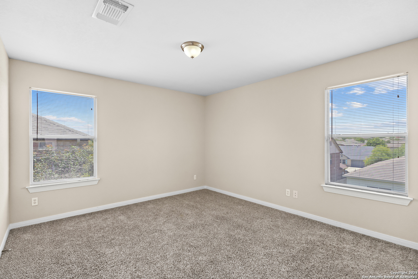 156 Springtree Bluff Cibolo, TX 78108 - Photo 34 of 42 an empty room with a window