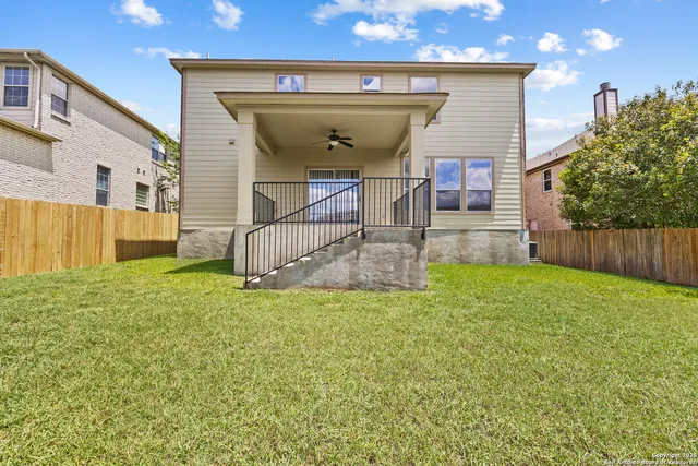 $300,000 | 156 Springtree Bluff, Cibolo, TX 78108