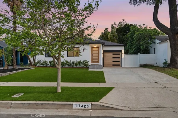 $1,850,000 | 17420 Collins Street, Encino, CA 91316