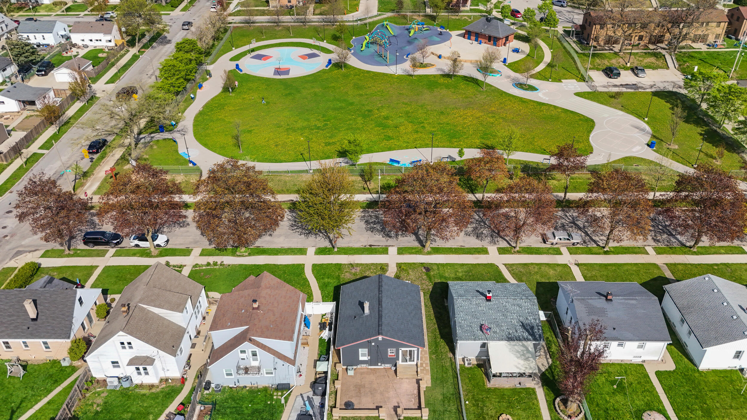 3319 South 25th Street Milwaukee, WI 53215 - Photo 27 of 31 Aerial Park view